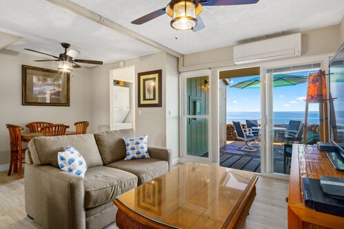 Direct Oceanfront Condo on Private Beach Resort *Central AC *