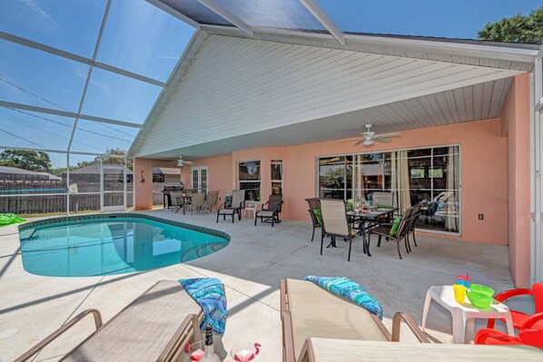 Piscine extérieure, piscine chauffée