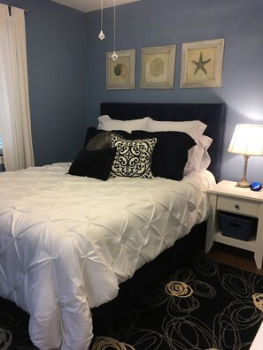 4 bedrooms, desk, iron/ironing board, travel cot