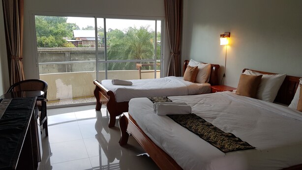 Standard Twin Room - Mayure Resort (Udon Thani)