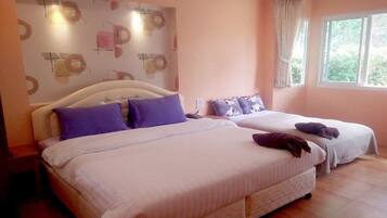 Cortinas blackout, quartos à prova de som, Wi-Fi de cortesia