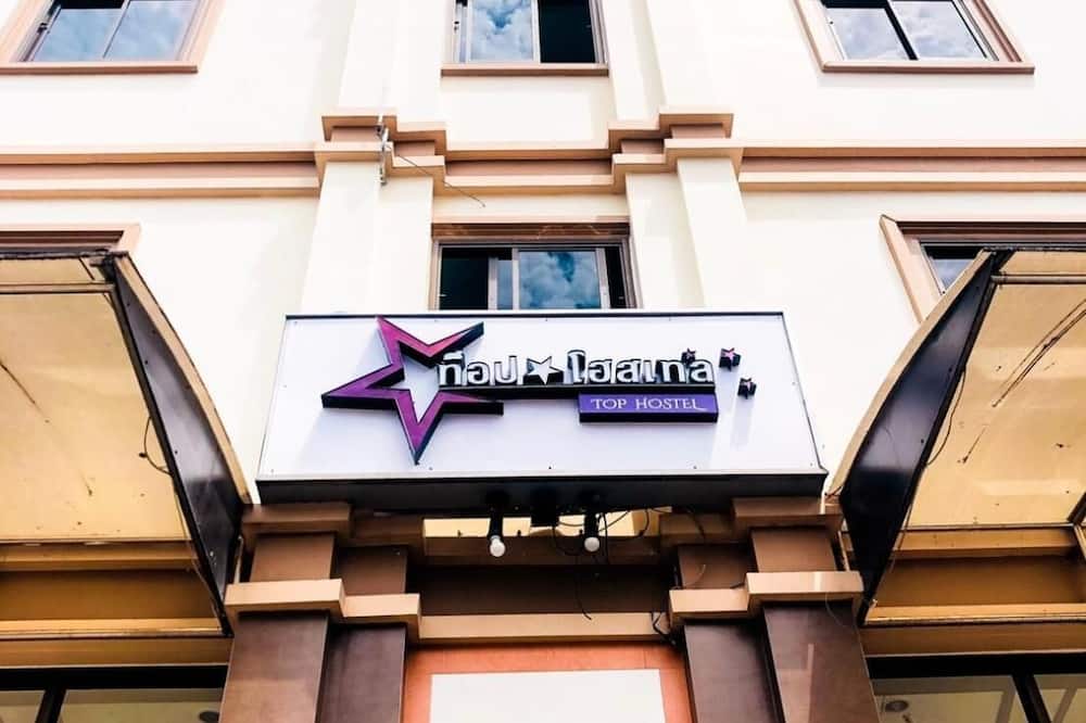 Top Hostel