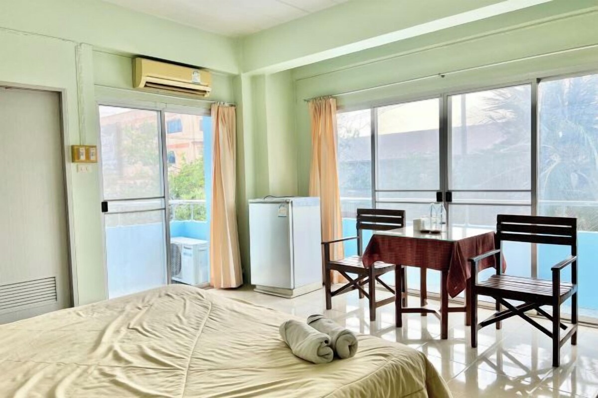 Tempat tidur lipat/tambahan, Wi-Fi gratis, dan seprai linen