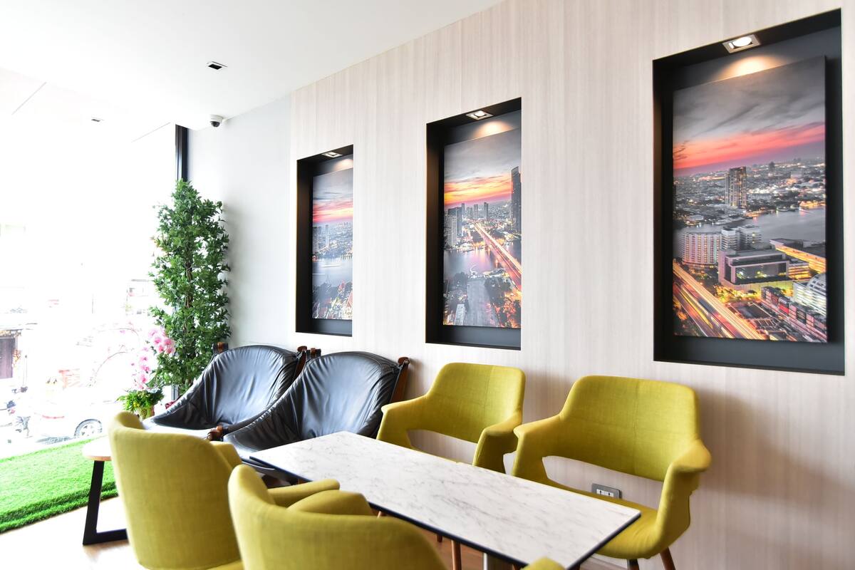 lobby