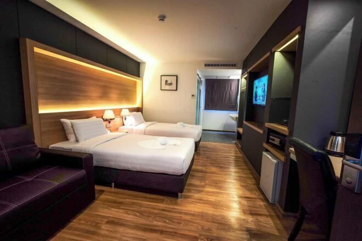 Minibar, in-room safe, desk, blackout drapes