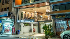 A multi-story hotel with a modern design, featuring balconies and large windows. - The Three Hat Yai (Hat Yai)
