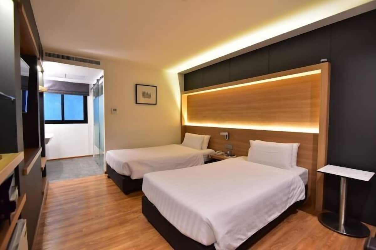 Minibar, in-room safe, desk, blackout curtains