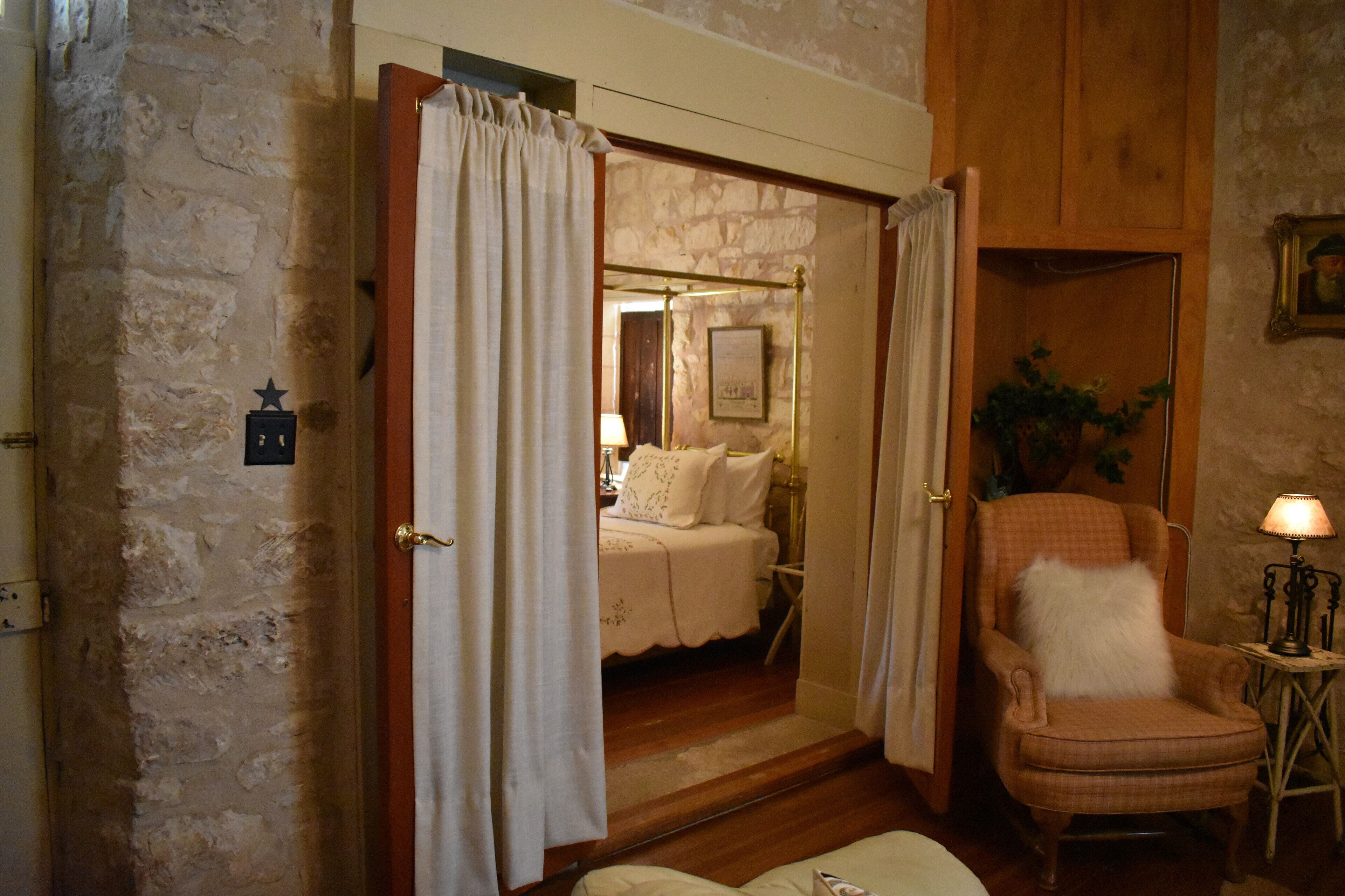 2 chambres, fer et planche à repasser, Wi-Fi gratuit, draps fournis