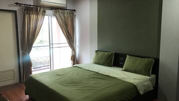 Standard Double Room | Desk, blackout curtains, free WiFi