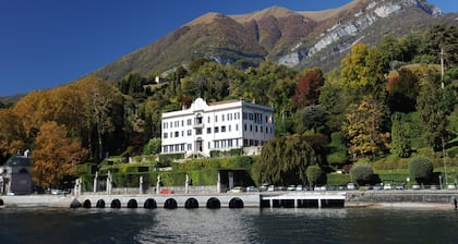 Vue magnifique sur le lac de CĂŽme