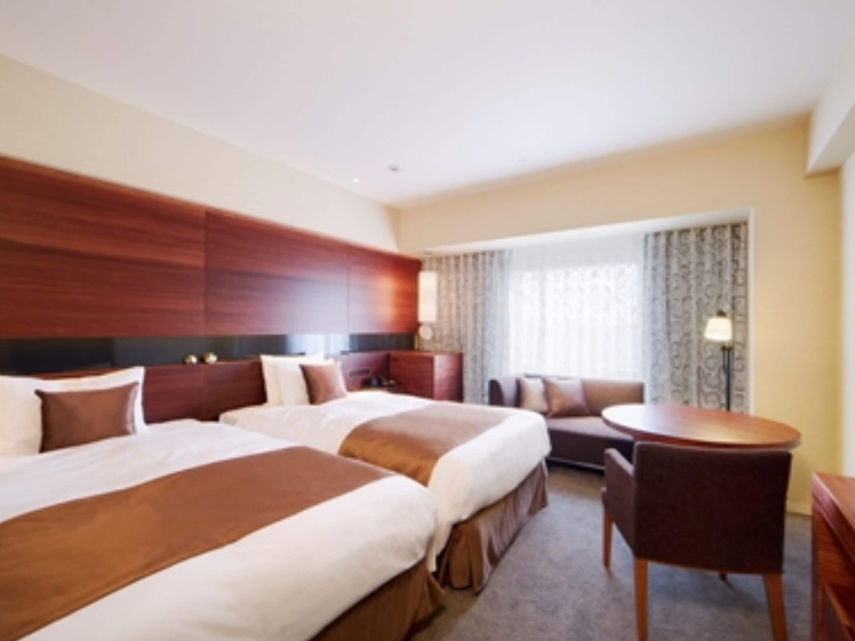 In-room safe, free WiFi, bed sheets