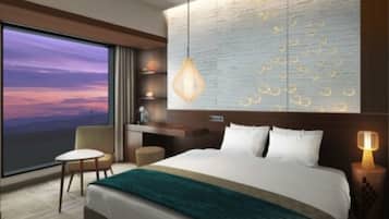 In-room safe, free WiFi, bed sheets