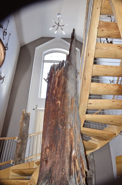 Custom log cabin nestled in Powderhorn Ski Resort. Great in winter or summer.