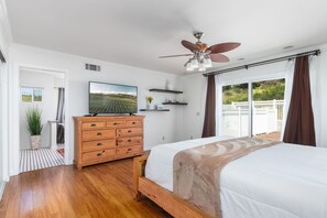 4 chambres, bureau, fer et planche à repasser, accès au Wi-Fi (inclus)