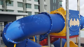 室外兒童遊樂區