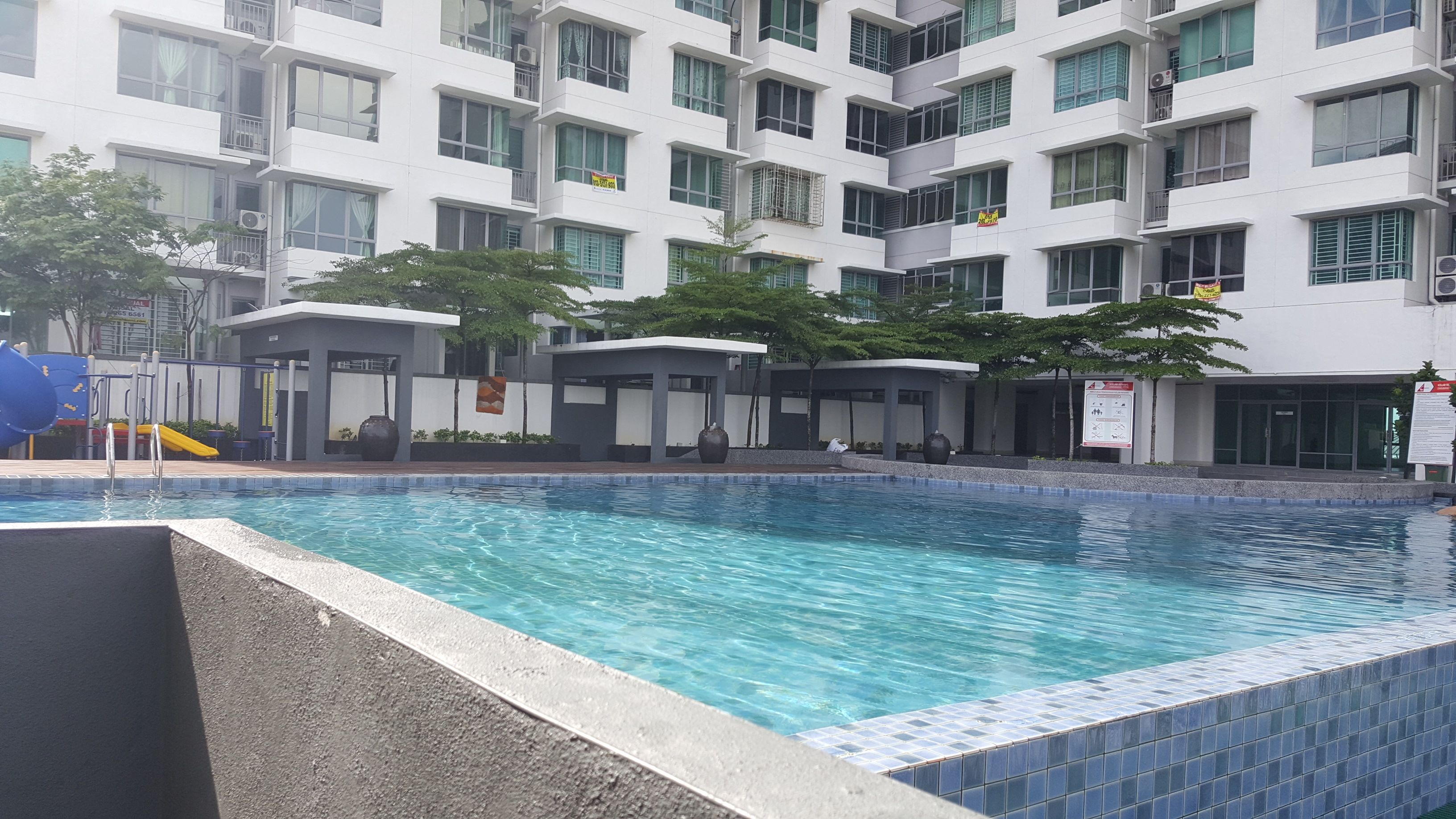 Utomhuspool