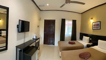 Kamar Twin Standar | Minibar, meja kerja, setrika/meja setrika, dan Wi-Fi gratis