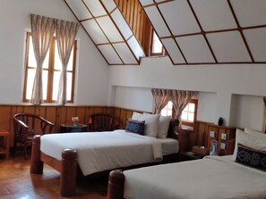 Comfort Twin Room | In-room safe, desk, free cribs/infant beds, free WiFi - Hillock Villa (Kalaw)