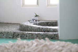 Design Double Room, 1 Queen Bed, Bathtub, Ocean View | Jetted tub - WestOldHouse (Hengchun)
