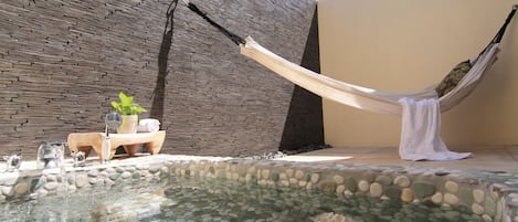 Deluxe Double Room, 1 Queen Bed, Bathtub, Ocean View | Bathroom | Hair dryer, slippers, towels