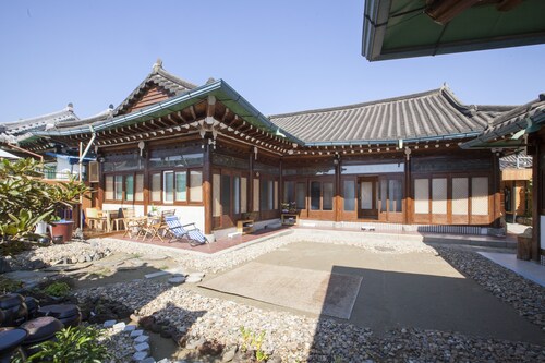 The Hanok