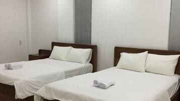 Meja kerja dan Wi-Fi gratis