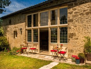 Luxury Cottage, Private Bathroom (Gîte 3 Bedrooms) | Exterior - Château le Retail (Saint-Hilaire-des-Loges)
