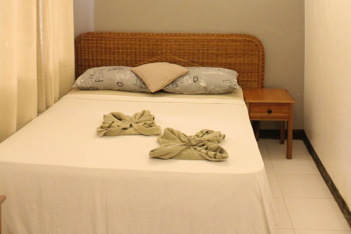 Camera (Airconditioned) | Una scrivania, Wi-Fi gratuito