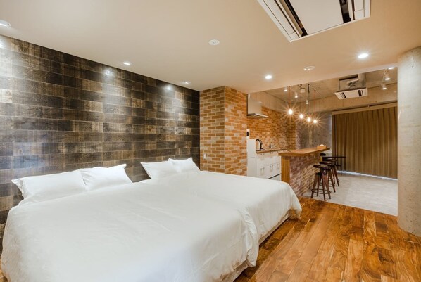 Appartamento (Aida, 2F) | Una scrivania, ferro/asse da stiro, Wi-Fi gratuito