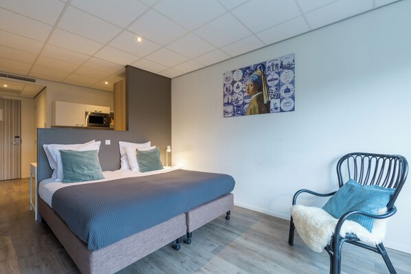 Studio (30m2 Studio ) | Minibar, in-room safe, desk, laptop workspace - Amrâth Apart Hotel Schiphol Badhoevedorp (Badhoevedorp)