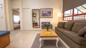 Superior Suite | Frette Italian sheets, hypo-allergenic bedding, down comforters