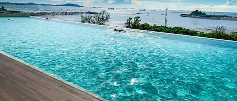 Outdoor pool, pool loungers