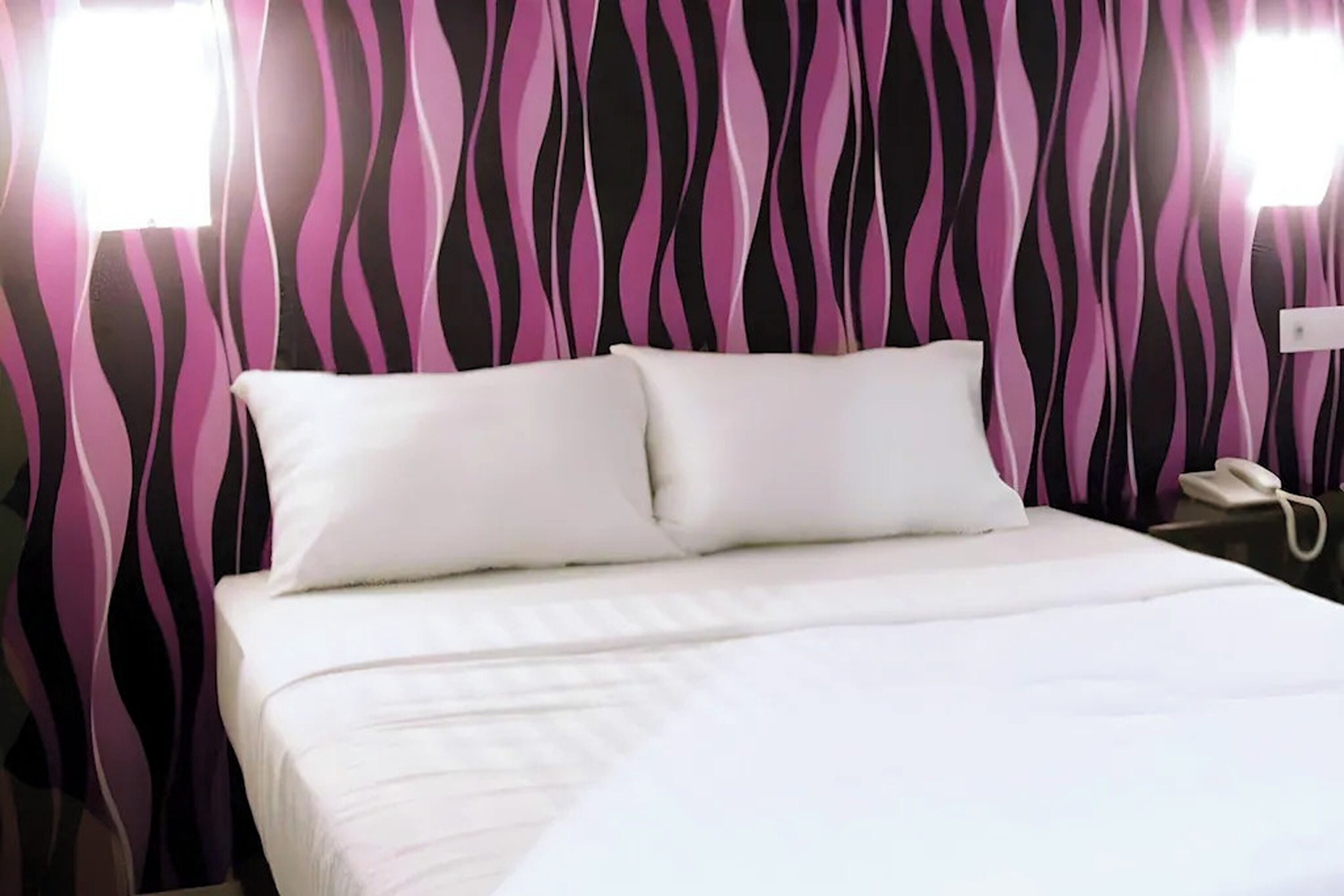 Quarto standard | Escrivaninha, Wi-Fi de cortesia, roupa de cama