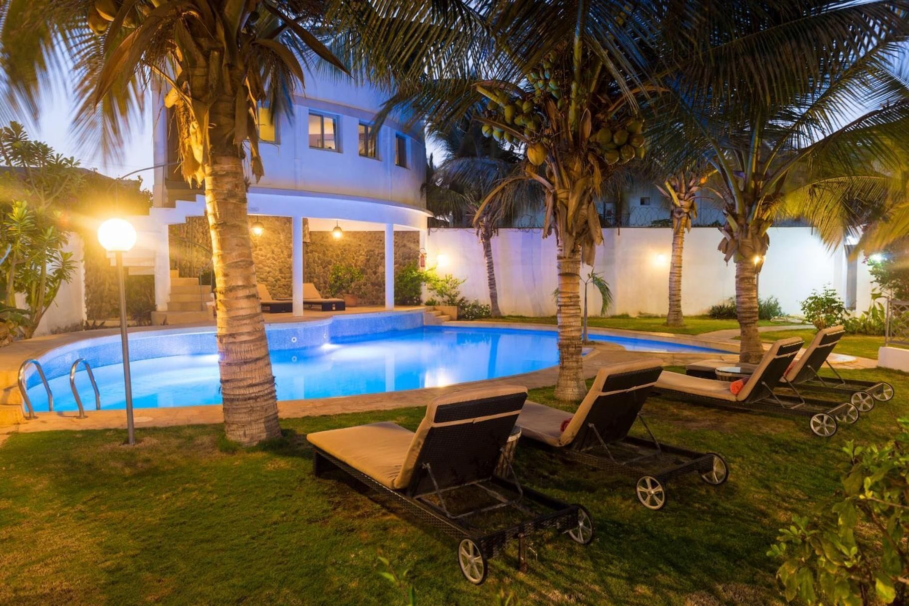 outdoor pool, pool loungers