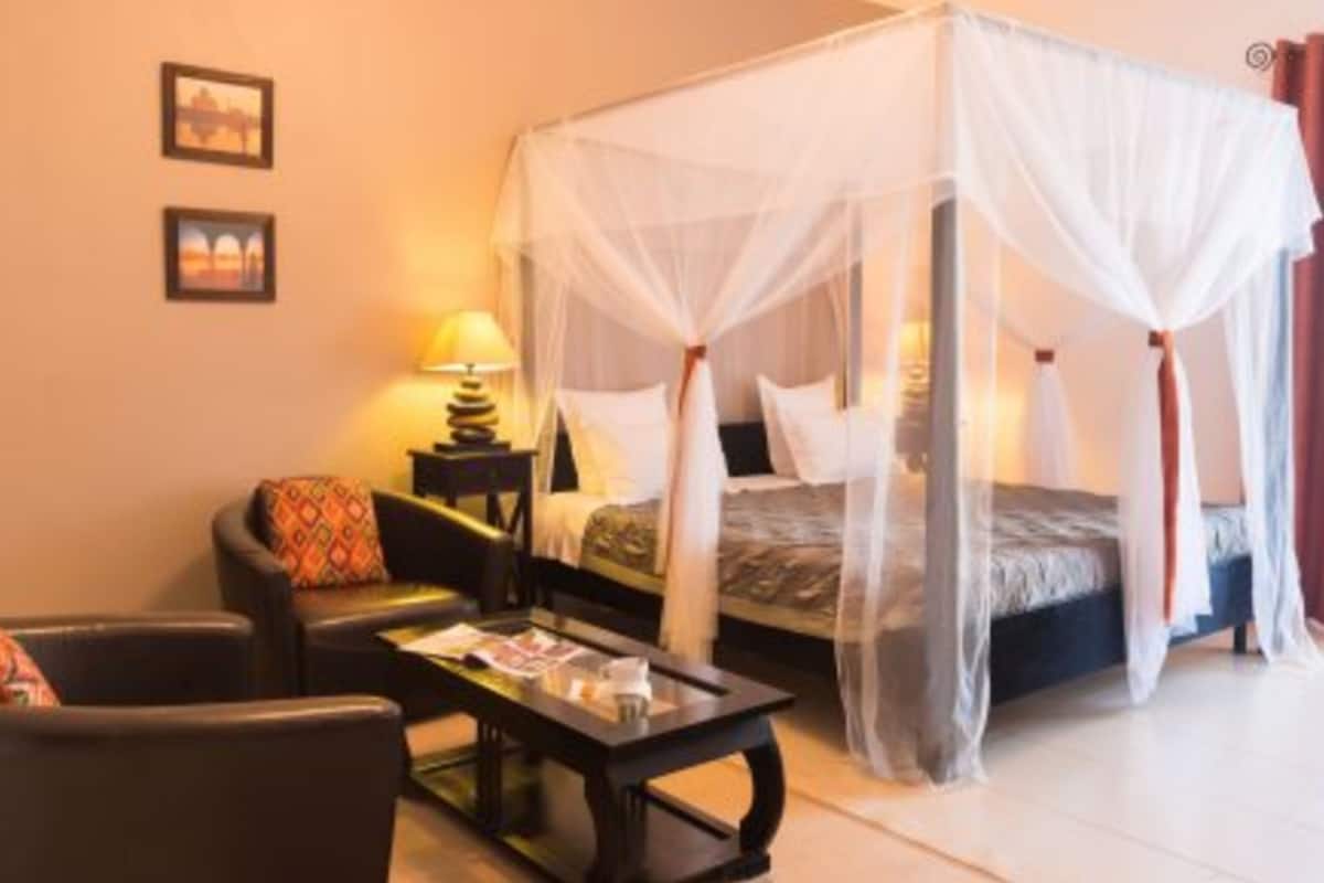 Phòng Superior | Bộ đồ giường cao cấp, két bảo mật tại phòng, bàn, phòng cách âm