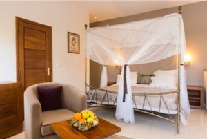 Habitación estándar | Ropa de cama de alta calidad, caja fuerte, escritorio