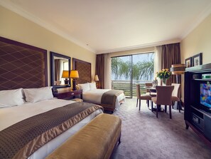 Executive Twin Room | In-room safe, desk, blackout curtains, free cots/infant beds - Royal Sibaya Hotel (Hillhead)