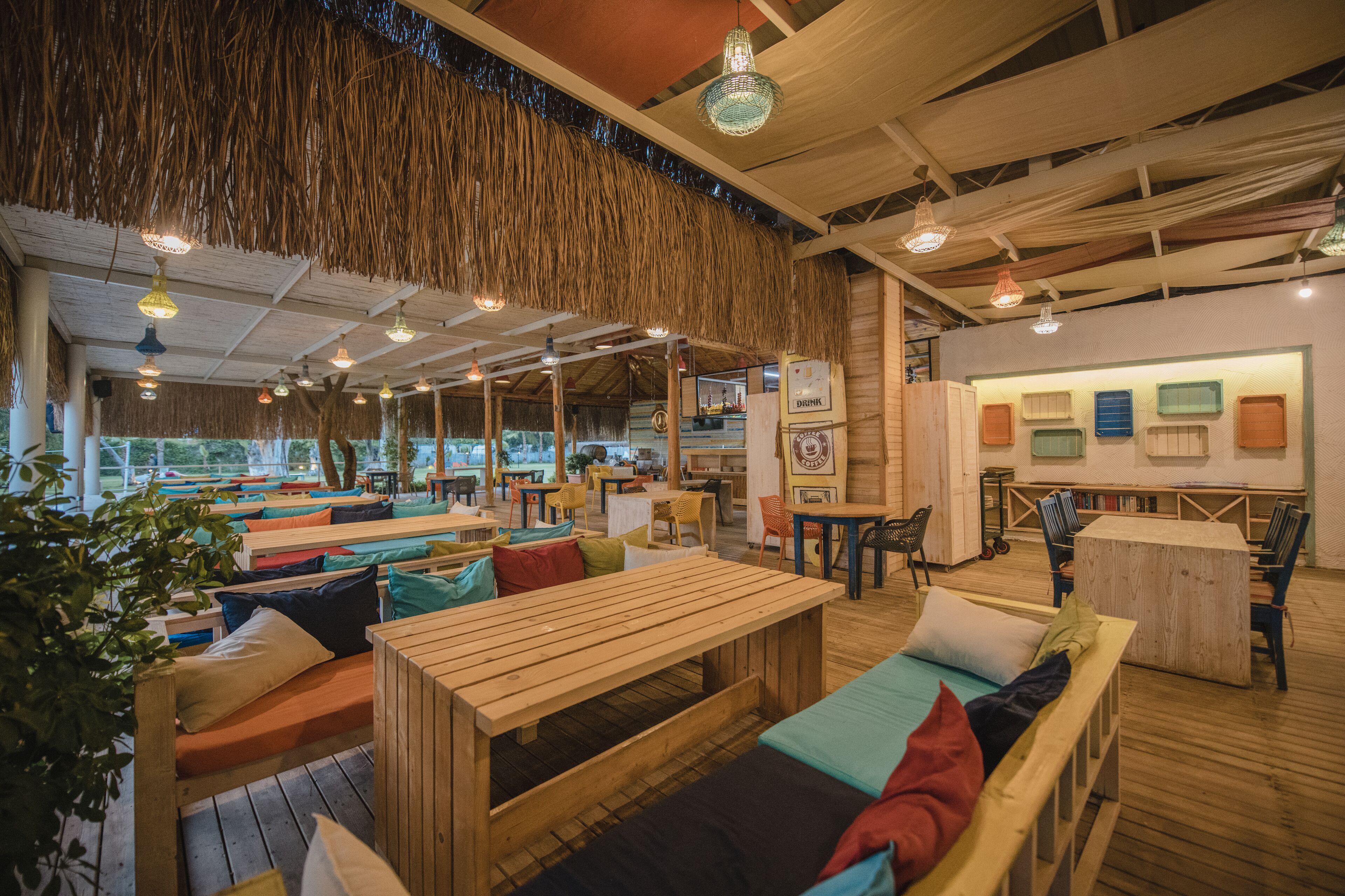 Se sirven desayunos, comidas, cenas y cocina internacional 