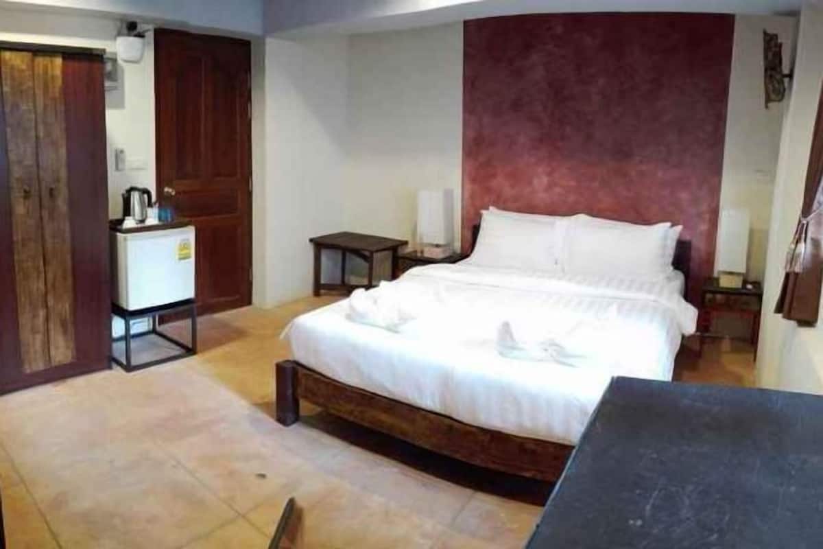1 Schlafzimmer, Zimmersafe, Schreibtisch, laptopgeeigneter Arbeitsplatz