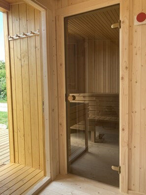 Classic House, Ensuite, Courtyard View (Le Relais) | Miscellaneous - Gites de Warincthun (Audinghen)