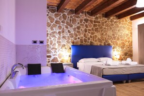Junior Suite | Minibar, in-room safe, desk, free WiFi - Double B - Maison De Charme (Alghero)