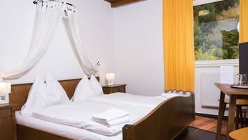 Standard Double Room, Garden View