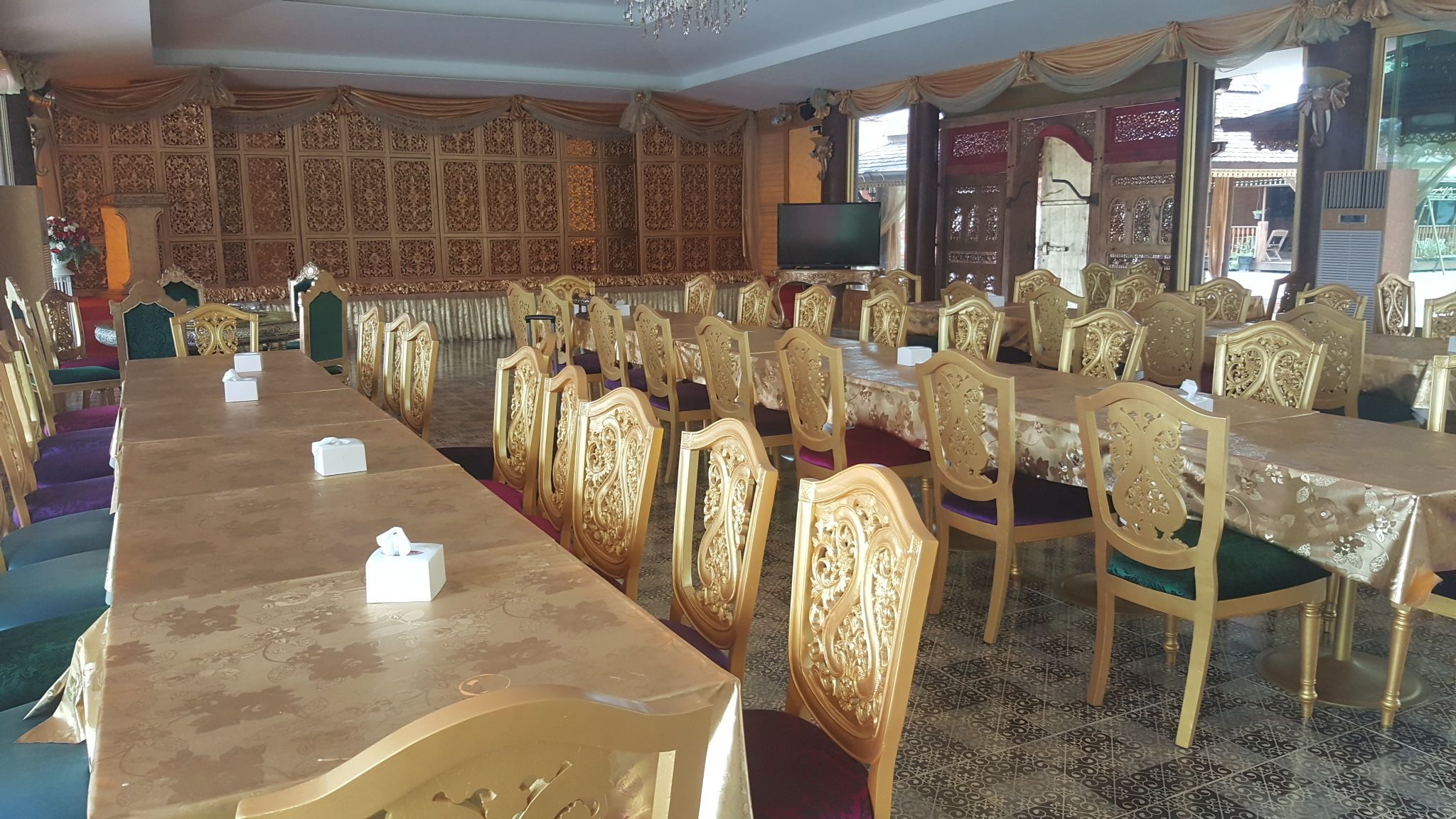 breakfast, lunch, dinner served; local cuisine