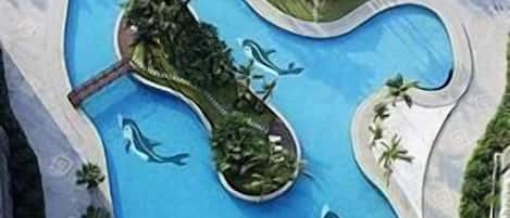 Piscine couverte, piscine extérieure