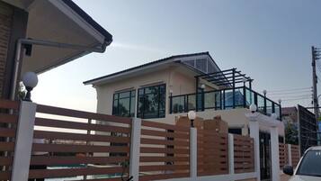 Overnatningsstedets facade