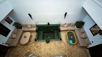 Quarto casal básico, no piso térreo (El Badi) | Terraço/pátio