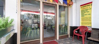Reddoorz near Gajah Mada Plaza 2