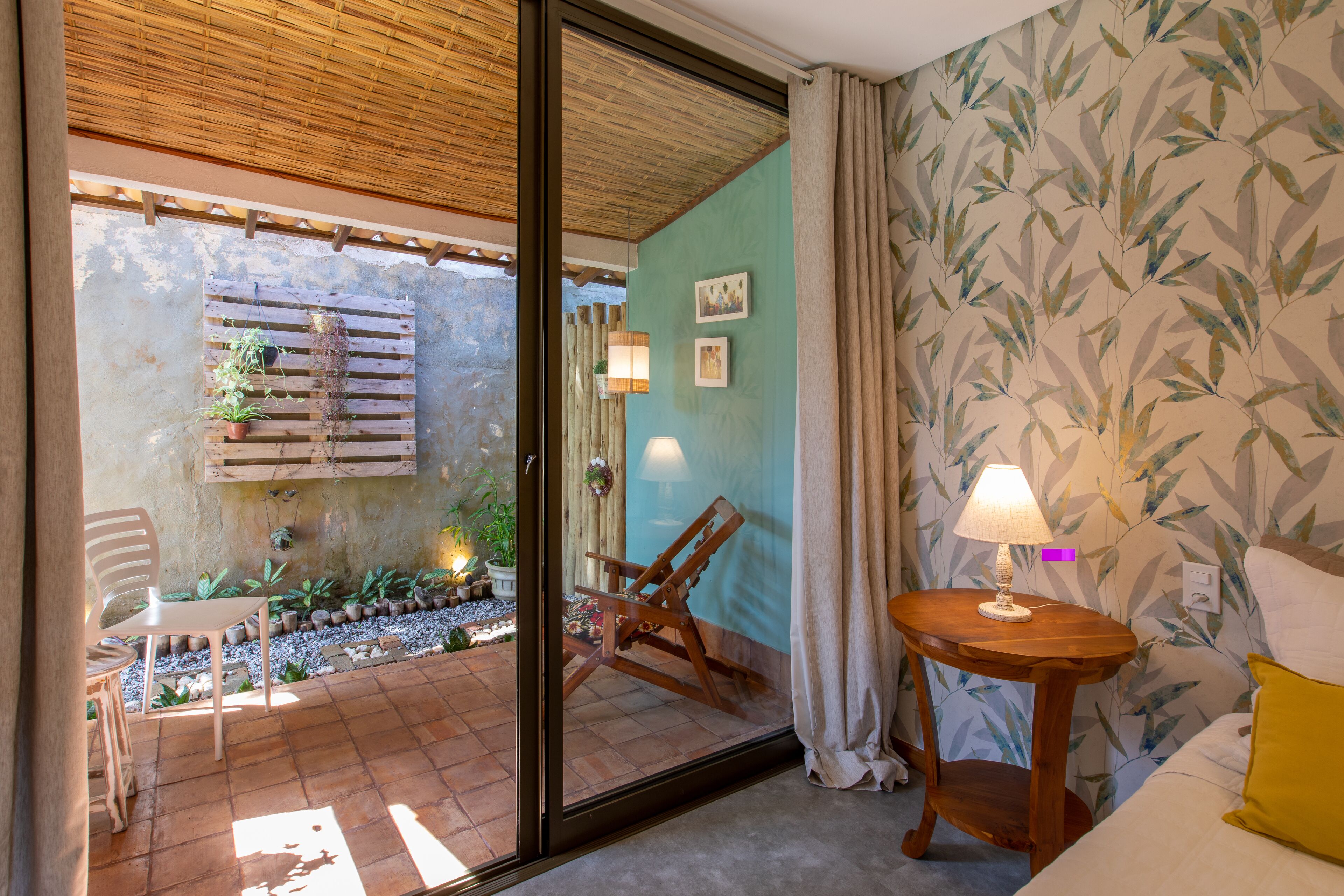 Suite Master (Ravenala) | Living area | 29-inch flat-screen TV with digital channels, TV