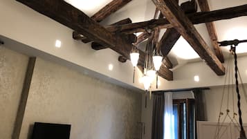 Double Room | 1 bedroom, down duvets, minibar, in-room safe