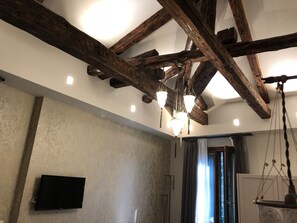 Double Room | 1 bedroom, down comforters, minibar, in-room safe - Guesthouse Cà dell'Angelo (Venice)